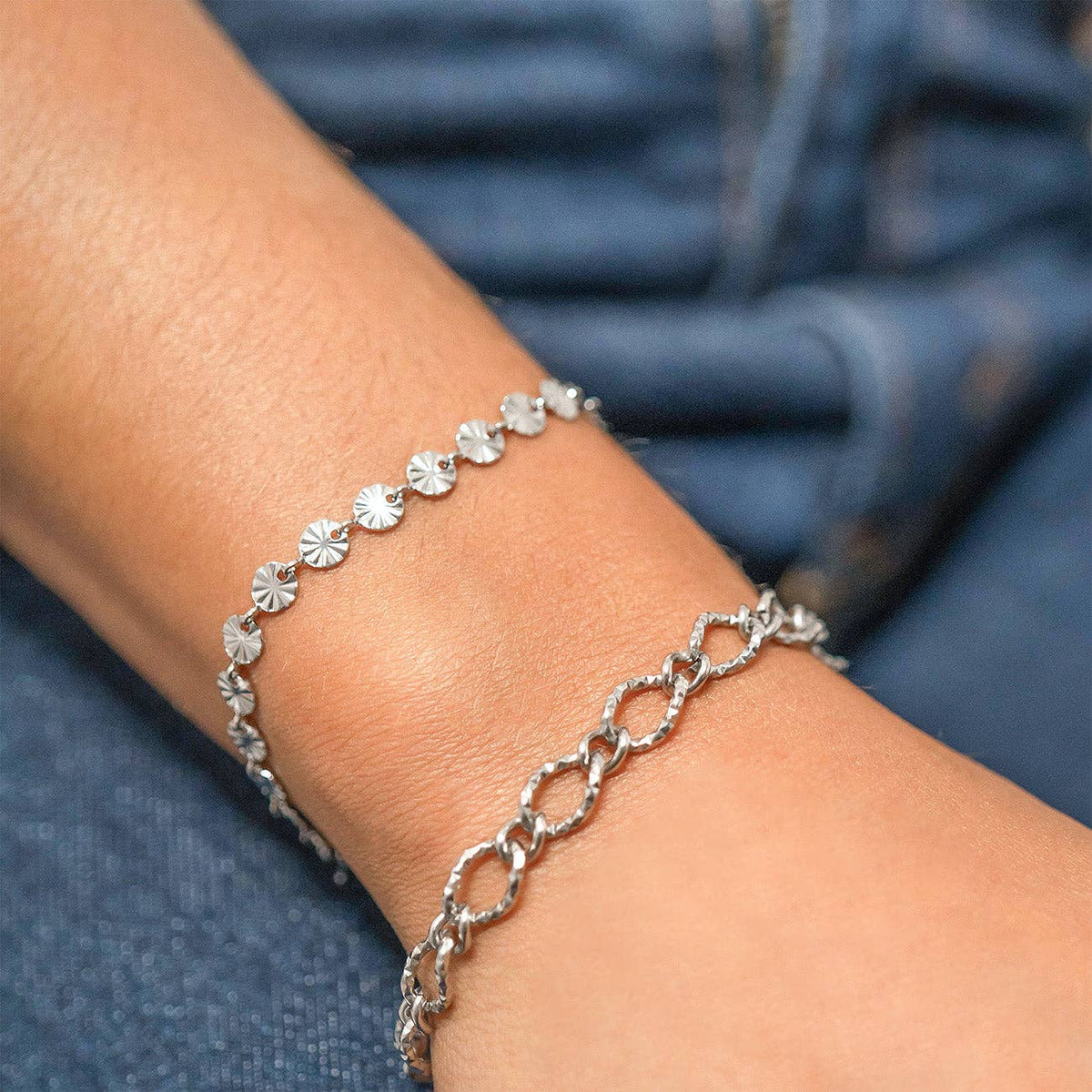 18K Gold PVD Stainless Steel Hammered Oval Chain Bracelet - Ember Boutique