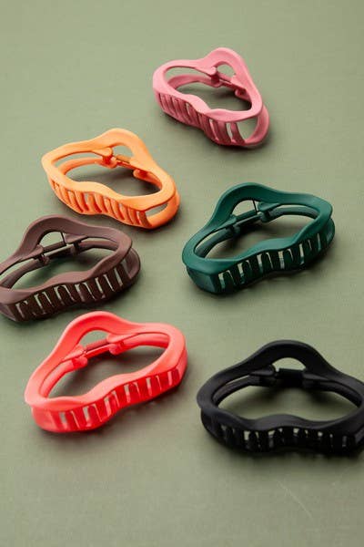 ODD OVAL SHAPE MATT LARGE HAIR CLAW CLIPS | 40H547 - Ember Boutique