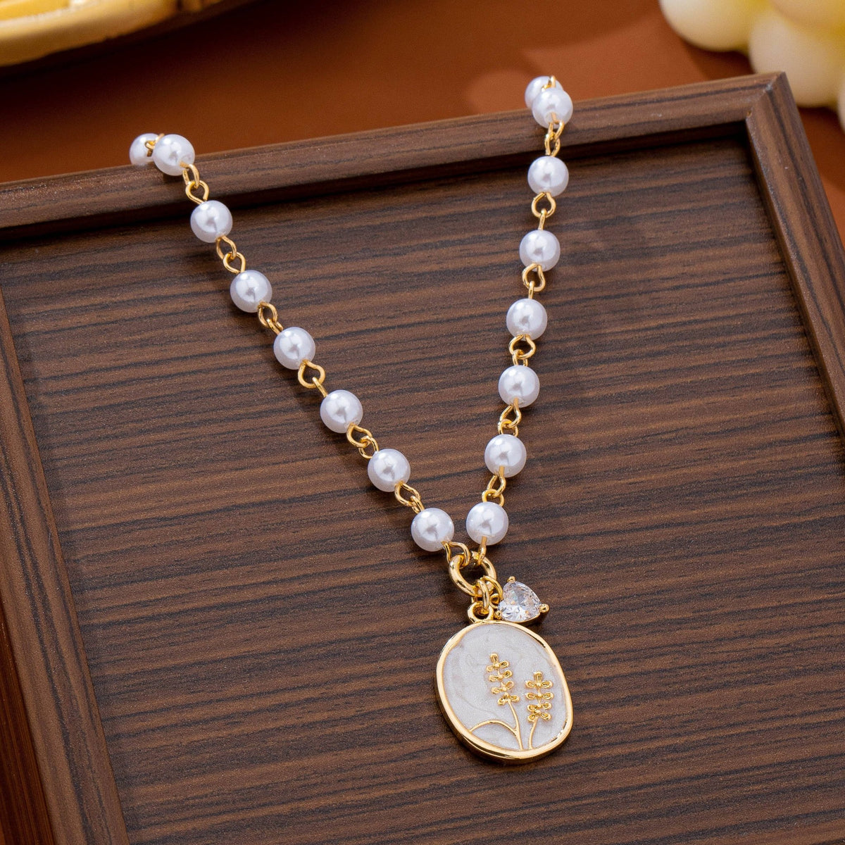 Pearl Chain Floral Oval Enamel Pendant Necklace | 80N93786 - Ember Boutique