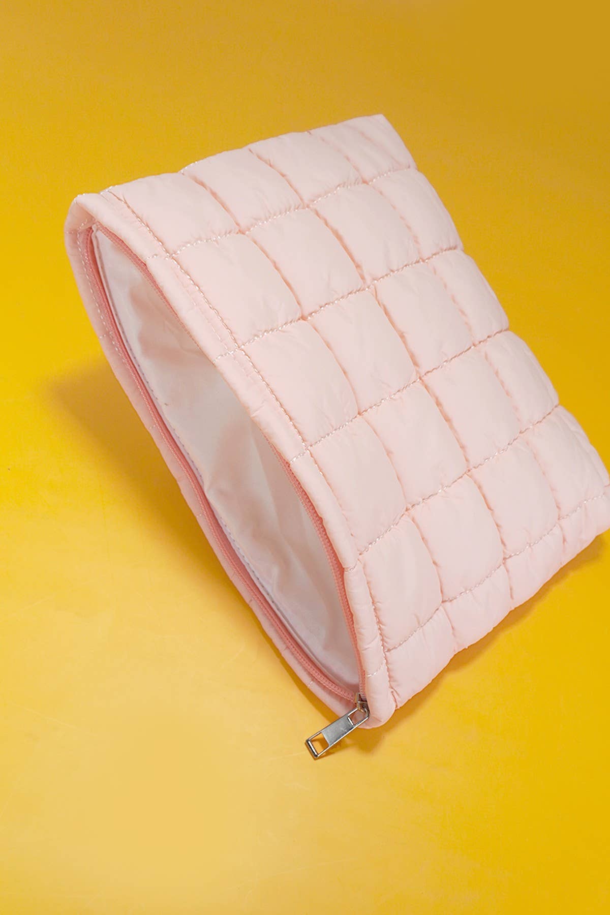 QUILTED PUFFY COSMETIC MAKEUP POUCH CLUTCH BAG | 40P538 - Ember Boutique