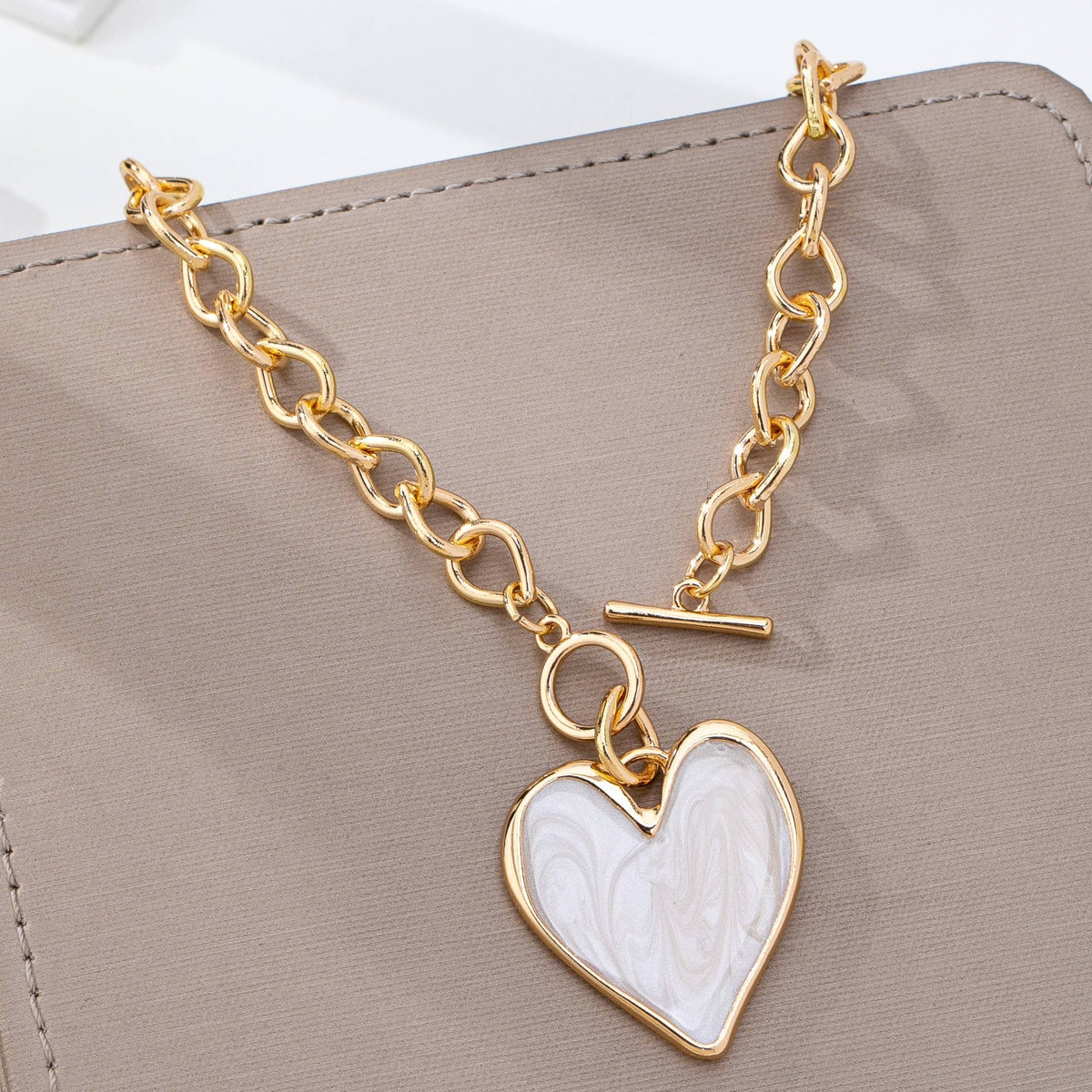 White Inlay Heart Toggle Necklace | 80N93050 - Ember Boutique