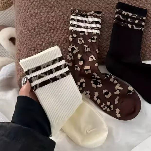 WOMAN ANIMAL LEOPARD HALF CREW THROWBACK SOCKS | 40S02071 - Ember Boutique